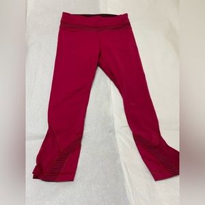 LULU-LEMON CROPPED LEGGINGS 🌹